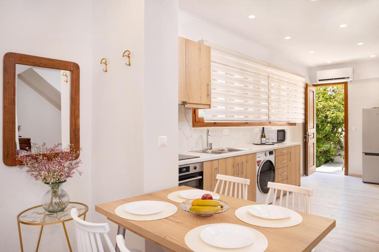 Fiera Luxury Apartments. Кокарі Екстер'єр фото