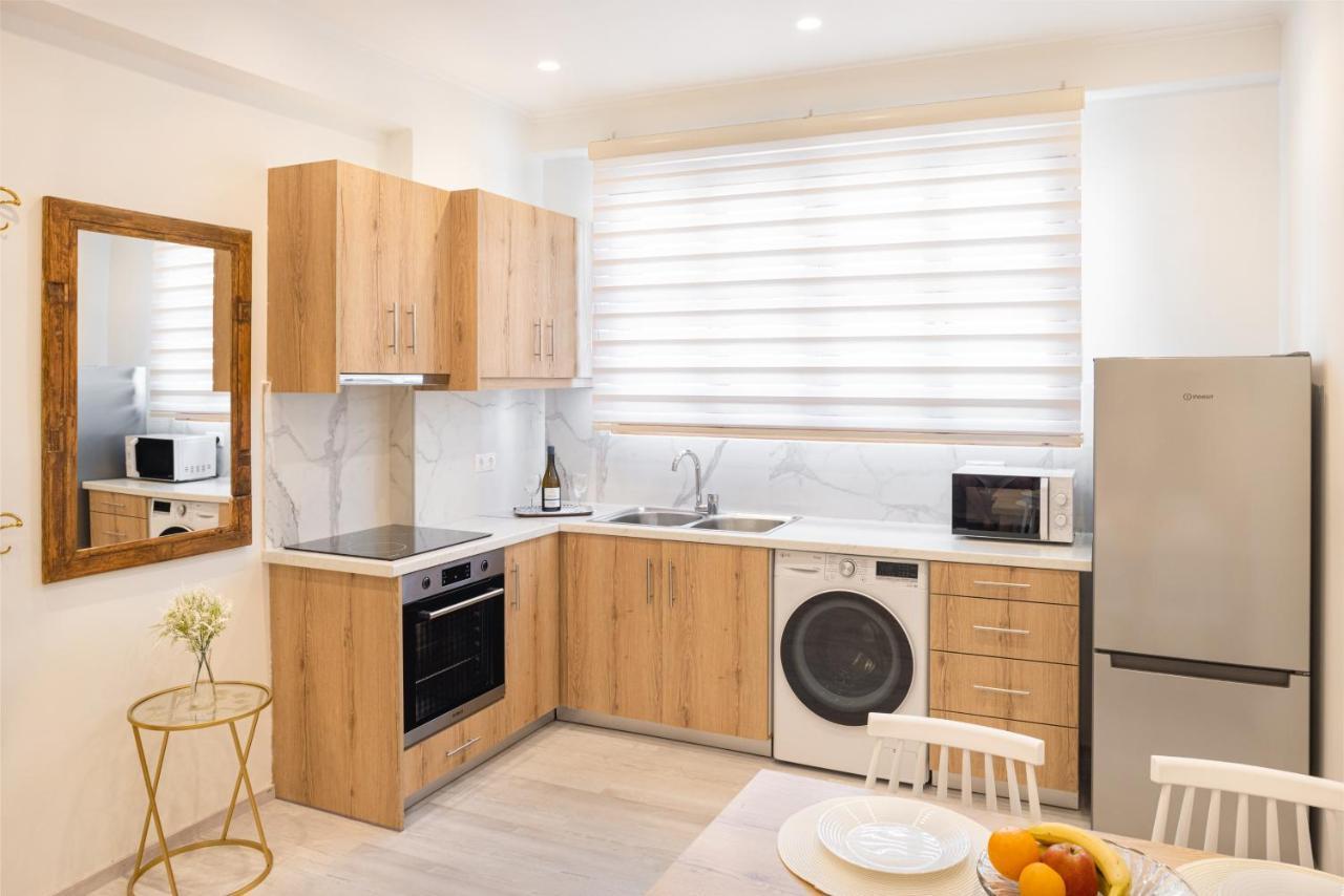 Fiera Luxury Apartments. Кокарі Екстер'єр фото