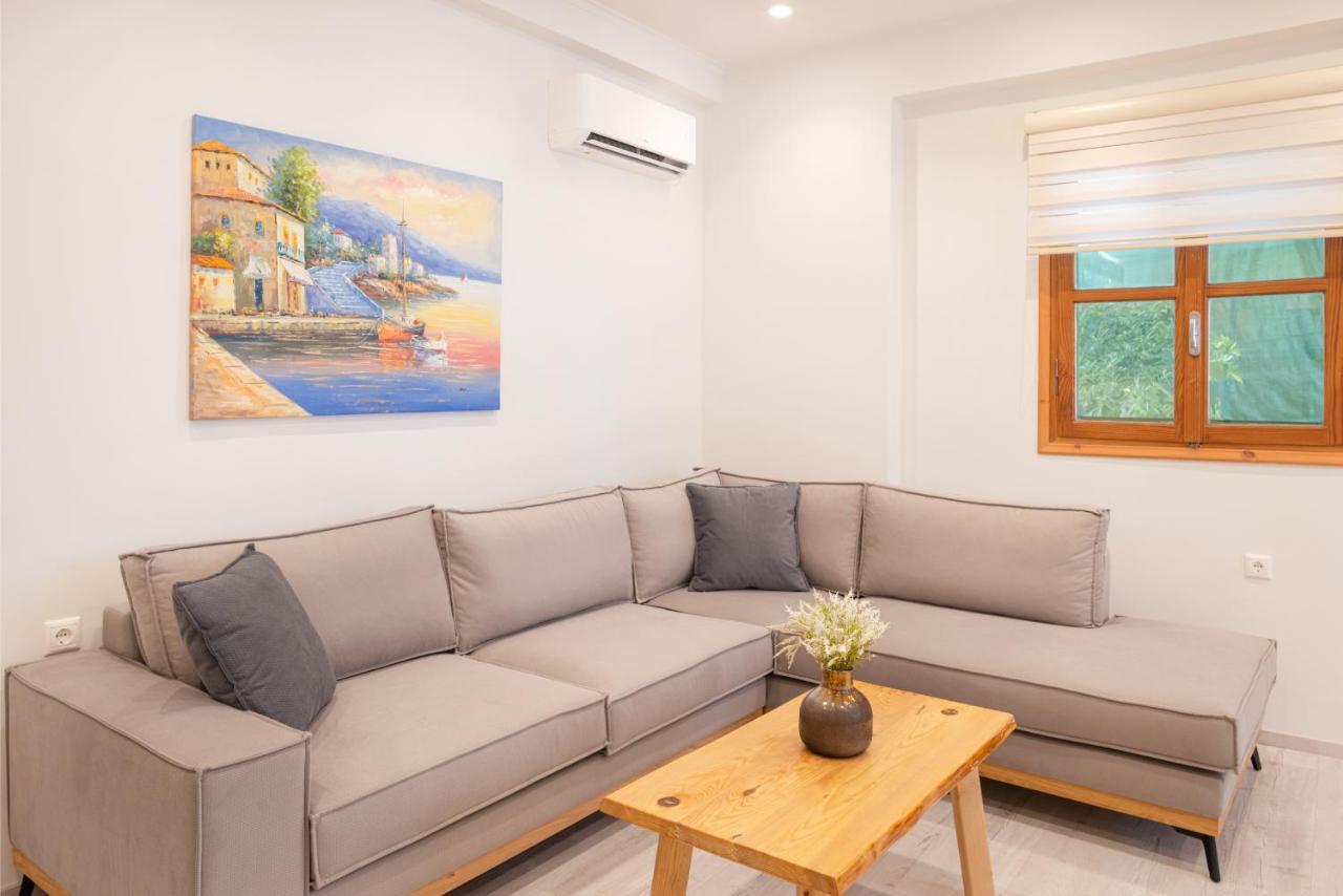 Fiera Luxury Apartments. Кокарі Екстер'єр фото